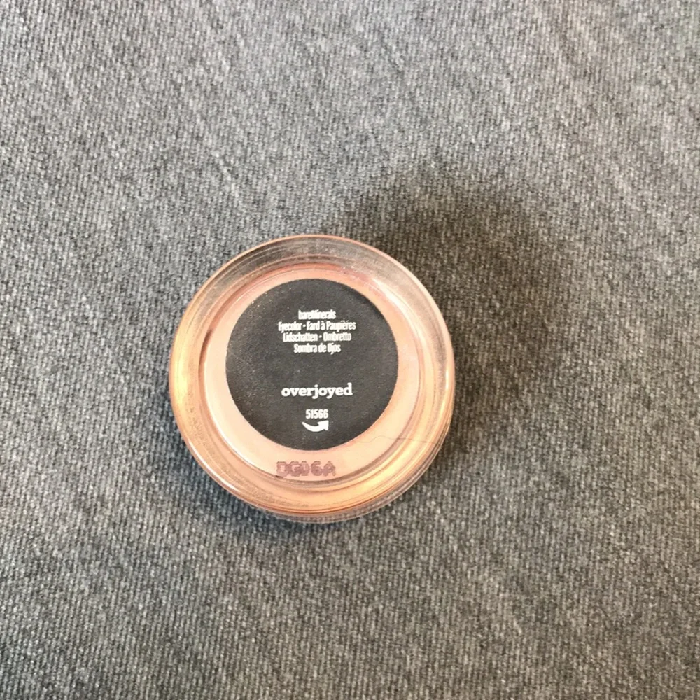 Bare‎ Minerals Eye shadow color in Overjoyed